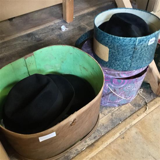 Collection of ladies & gents hats & hat boxes